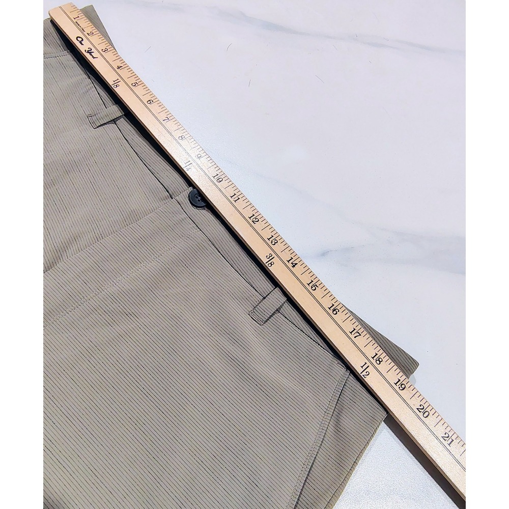 Vuori Mens Pebble Shorts 36 Khaki V399 Performance Chino Golf Athletic Fit 8.5" - Picture 11 of 12